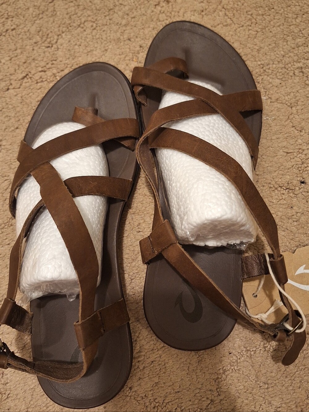 OluKai Upena Womens 10W Kona Coffee Brown Leather Sandals